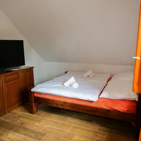 Apartmánový Dům 13 Rodinný *