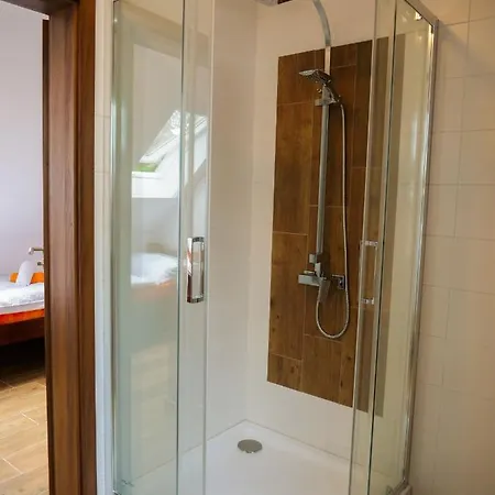 Apartmanovy Dum 13 Rodinny Lägenhet *